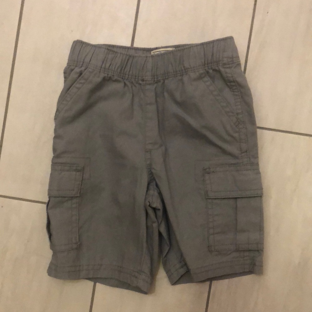 Gray shorts